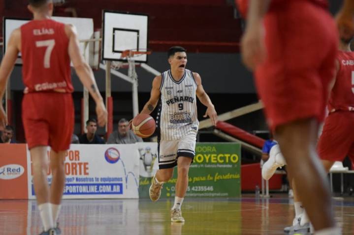 Peñarol sumó su séptimo triunfo en fila con otra gran demostración