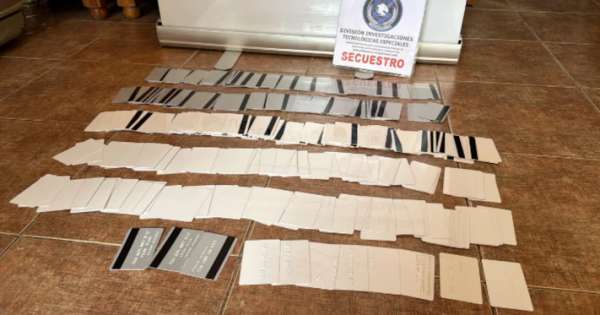 Vendía pasajes baratos, pero usaba tarjetas robadas: cayó el falso agente de viajes