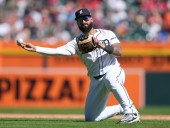 Detroit Tigers make qualifying offer to Gleyber Torres after All