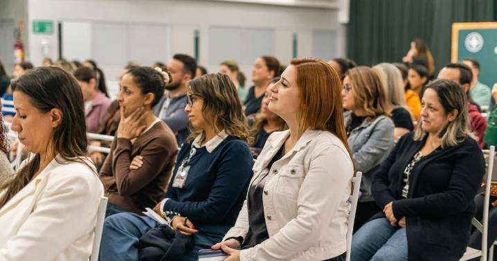 Sustituir 30 minutos de estar sentado mejora el estado de ánimo, señala estudio