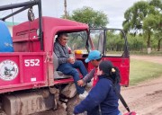 Río Seco: tras las lluvias rescataron a un hombre aislado y a ocupantes de una camioneta empantanada