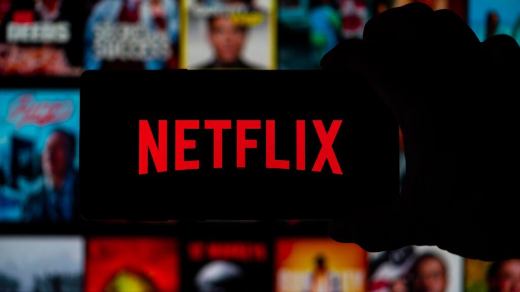 Acciones de Netflix reaccionan al ajuste por división y generan movimiento en Wall Street