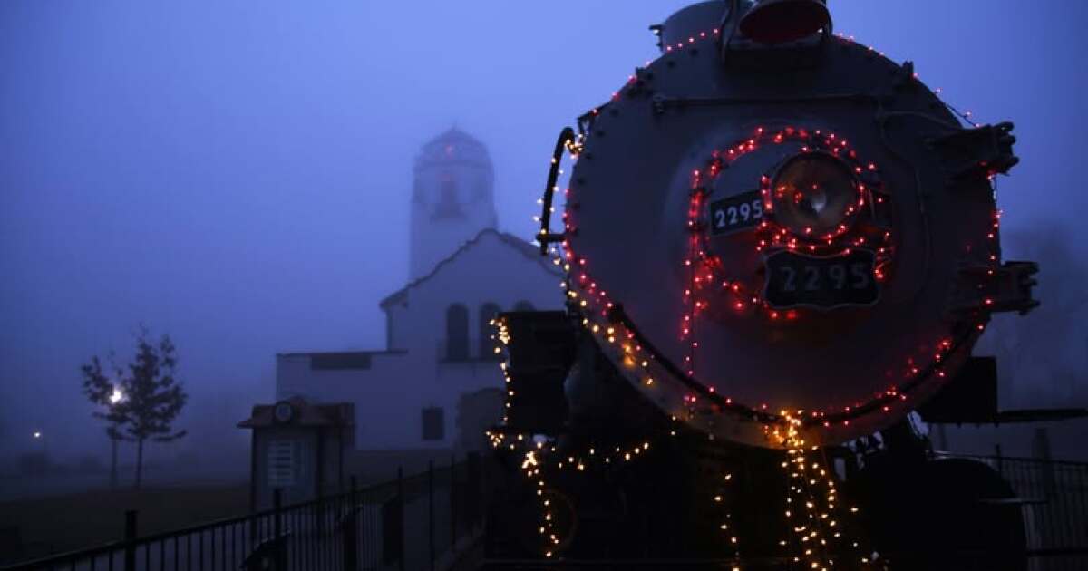 Iconic Boise landmark hosts community event and raises Toys for Tots donations