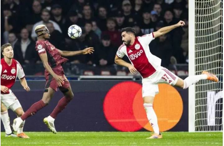 Con triplete de Osimhen, Galatasaray golea al Ajax en Champions