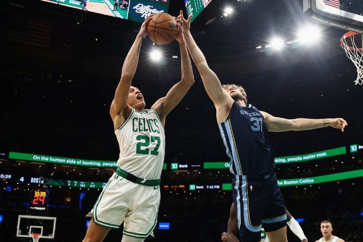 Deadspin | Celtics' sharpshooters help take down struggling Grizzlies