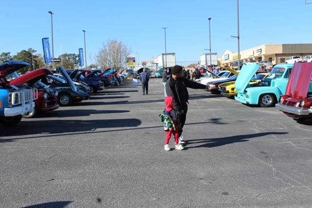 Spartanburg car show hopes to raise money for Christmas gifts for kids in need