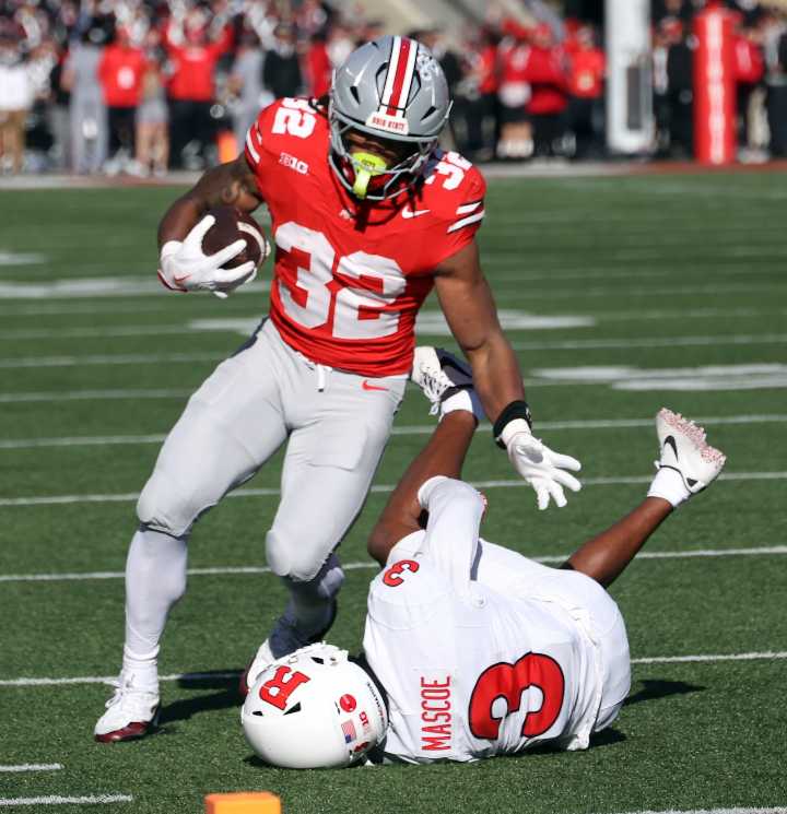 Ohio State stays undefeated with 42-9 Senior Day win over Rutgers