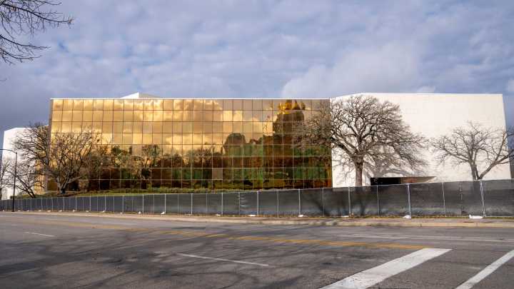 Wallace Building demolition begins in Des Moines' East Village