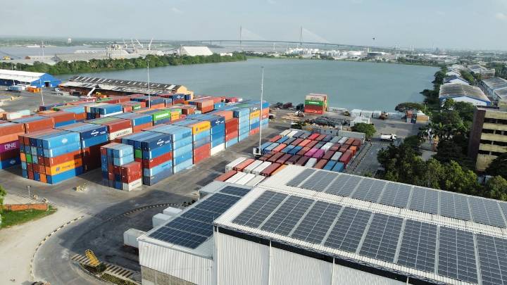 La mitad del acero de los edificios y el maíz que alimenta granjas entra por Barranquilla: las cifras de su puerto