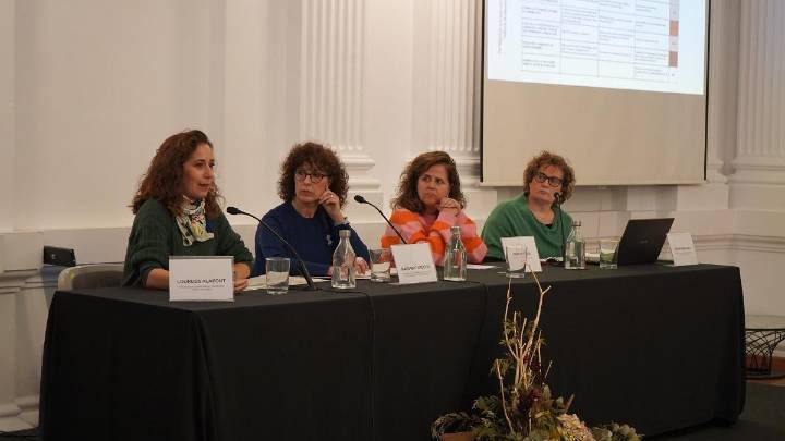 Xàtiva celebra una jornada para renovar el Plan Municipal de Absentismo Escolar