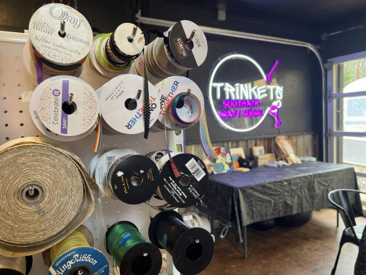 DIY craft spaces gaining popularity in Austin; offer heartfelt, inexpensive holiday gift ideas