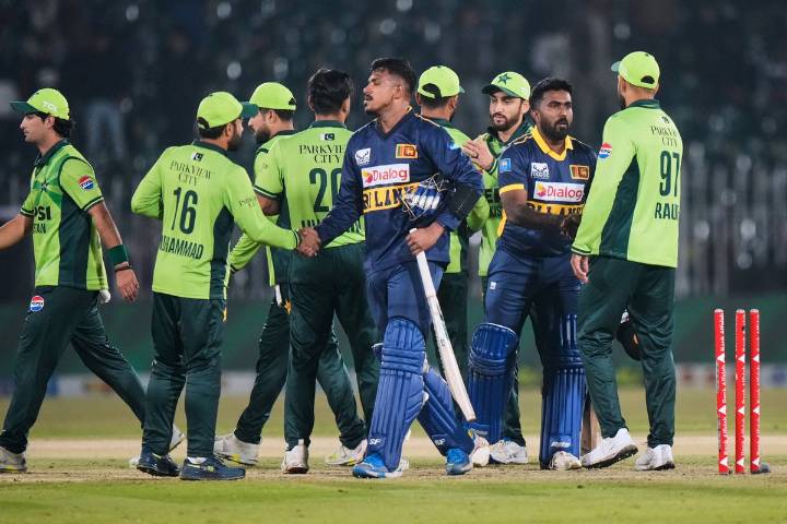 Pakistan deploys army to protect Sri Lanka cricket team after suicide bombing killed 12 people