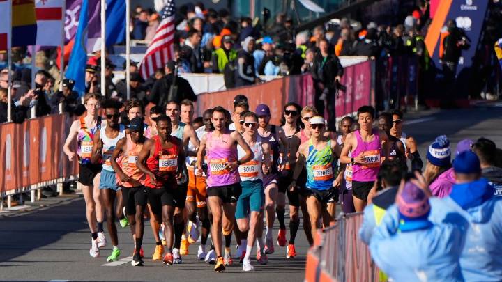 Obiri sets women's NYC Marathon course record, Kipruto wins men's race in photo finish