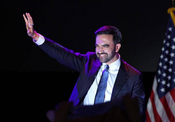El musulmán y socialista Zohran Mamdani conquista Nueva York y se presenta como fórmula para vencer a Trump
