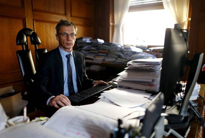 ECB should cut rates only if inflation path points downward without rebound, Vujcic says