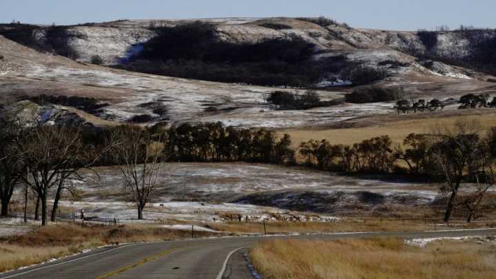Fewer tickets issued after North Dakota raises interstate speed limit to 80 mph