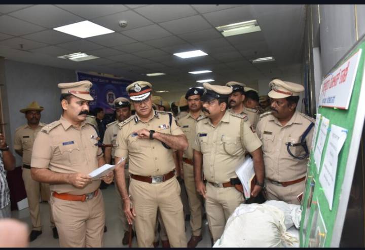 Inter-state Drug peddler arrested by Malleswaram Police and seized Synthetic Drugs worth Rs.15.8 Lakhs