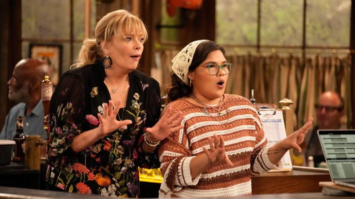 'Happy's Place' Season 2 Premiere: Melissa Peterman Breaks Down That Shocking Emmett Reveal and Teases What's Next (Exclusive)