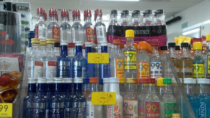 Lancaster County Commissioners approve change to Sunday alcohol sale hours