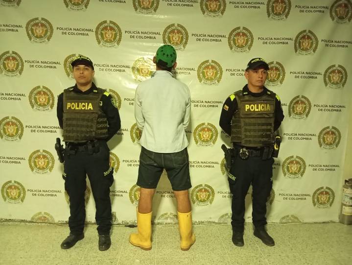 Policía del Meta captura a un sujeto que atacó con machete a un ciudadano e hirió a uniformados en Guamal