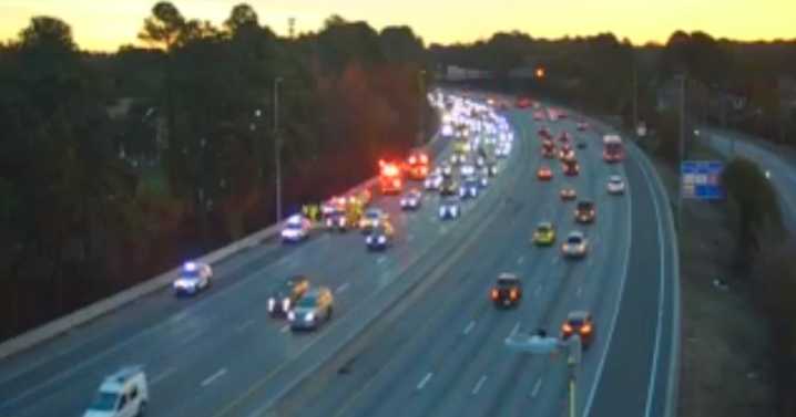 Woman pepper sprays 2 troopers on I-264 in Virginia Beach: VSP