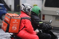 Repartidores de app´s reprochan a magistrados aprobación de impuesto; se dicen engañados