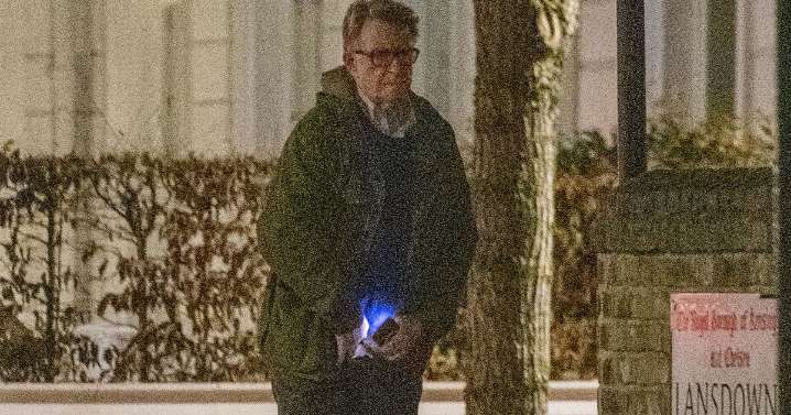 Peter Mandelson lashed over public pee hours after latest shameful Epstein emails leak