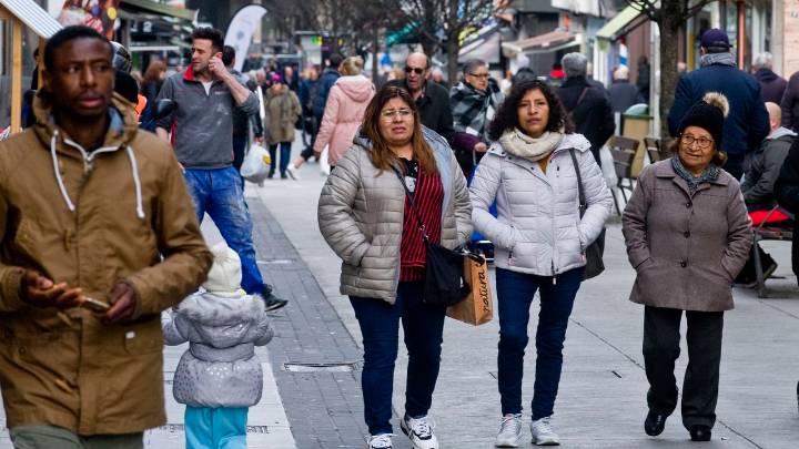 Galicia consolida su crecimiento de población gracias a los extranjeros y gana 20.000 residentes en año y medio