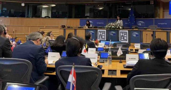 Legisladores advierten sobre la expansión global de la influencia china en la plenaria del IPAC