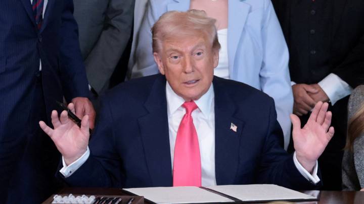 Trump Quiere Investigación Federal de Presuntos Vínculos entre Epstein y Bill Clinton 