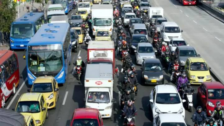 Gobernador de Cundinamarca pide reconsiderar el pico y placa para no matriculados en Bogotá