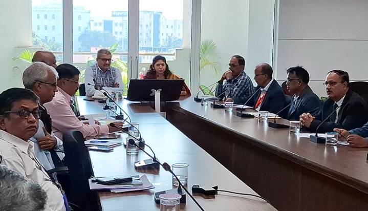 AMA SuVahak: Odisha Govt’s New Scheme Aims To Create 1,100 Female Taxi Drivers