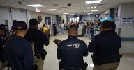 Banda de la Policía lleva parranda a hospital de Arecibo