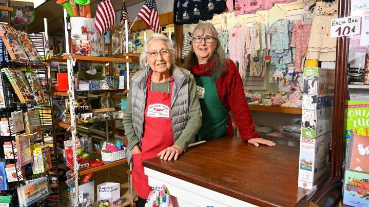 Long Island shopkeepers know which gifts are trending and special