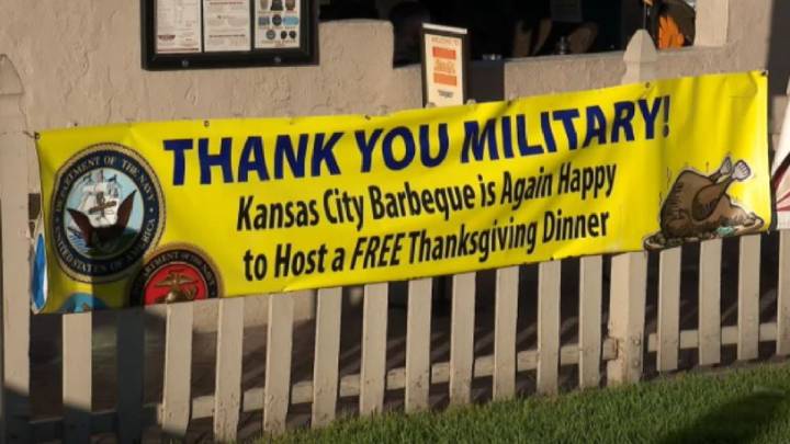 Kansas City BBQ from ‘Top Gun’ fame hosts Thanksgiving dinner for service members