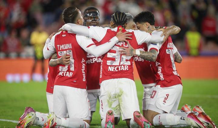 Santa Fe, cerca de firmar a dos experimentados para 2026