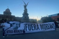 En Saltillo realizan homenajes simultáneos para Carlos Manzo; exigen justicia tras su asesinato