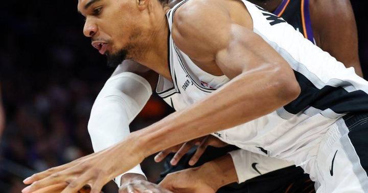 Wembanyama struggles, Spurs get 'wake-up call' in first loss of the season