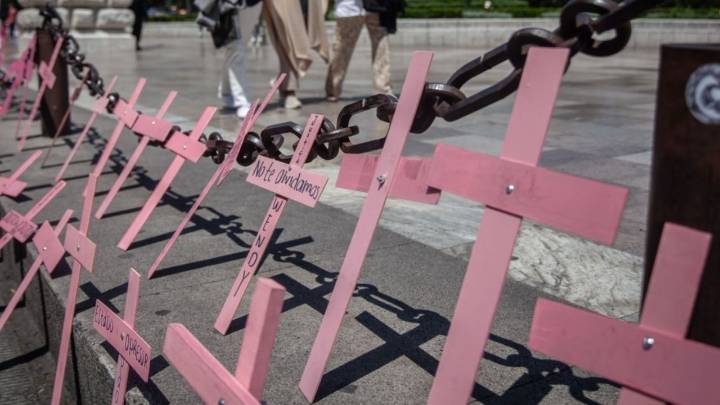 Detienen a hombre acusado de asesinar a su pareja dentro de un departamento en CDMX