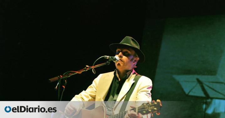 Luke Haines, músico y escritor: “La gente joven no parece dispuesta a enarbolar o presumir de su rareza, y quizá les iría mejor si hicieran lo contrario”