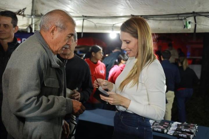 Suma Monterrey más de 8,000 pares de lentes gratuitos entregados