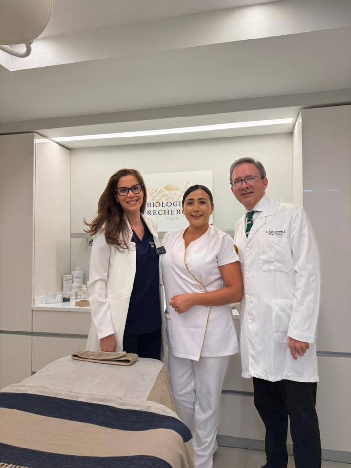 La Dra. Cristina Premerl inaugura el nuevo Centre Agréé de Biologique...