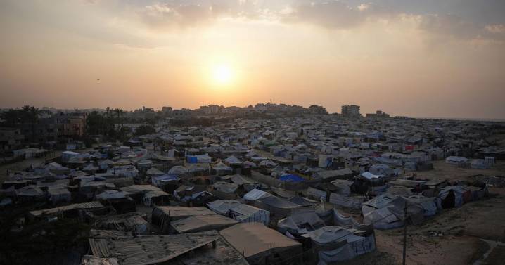 Israel returns bodies of 15 Palestinians to Gaza