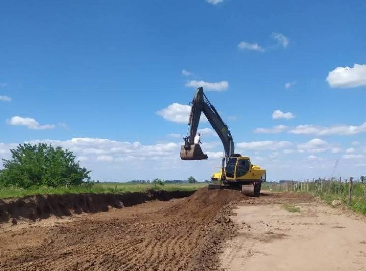 Emergencia: trabajos en caminos y canales