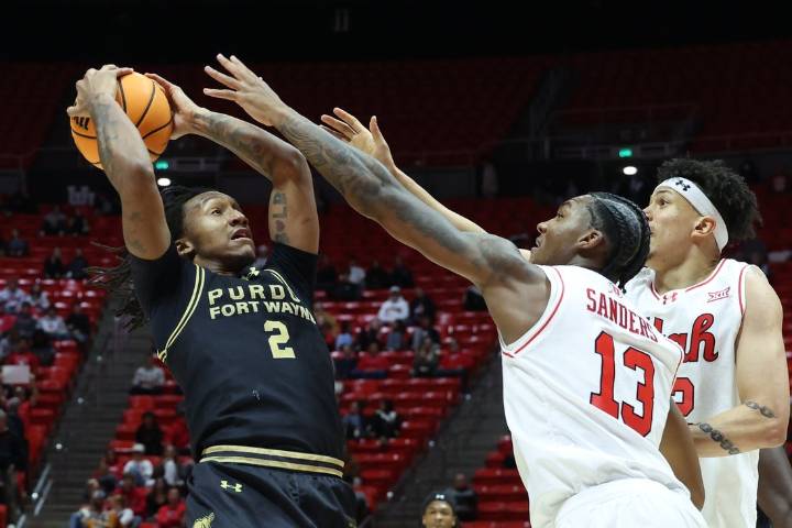 Deadspin | Three-point prowess pushes Utah past Purdue Fort Wayne