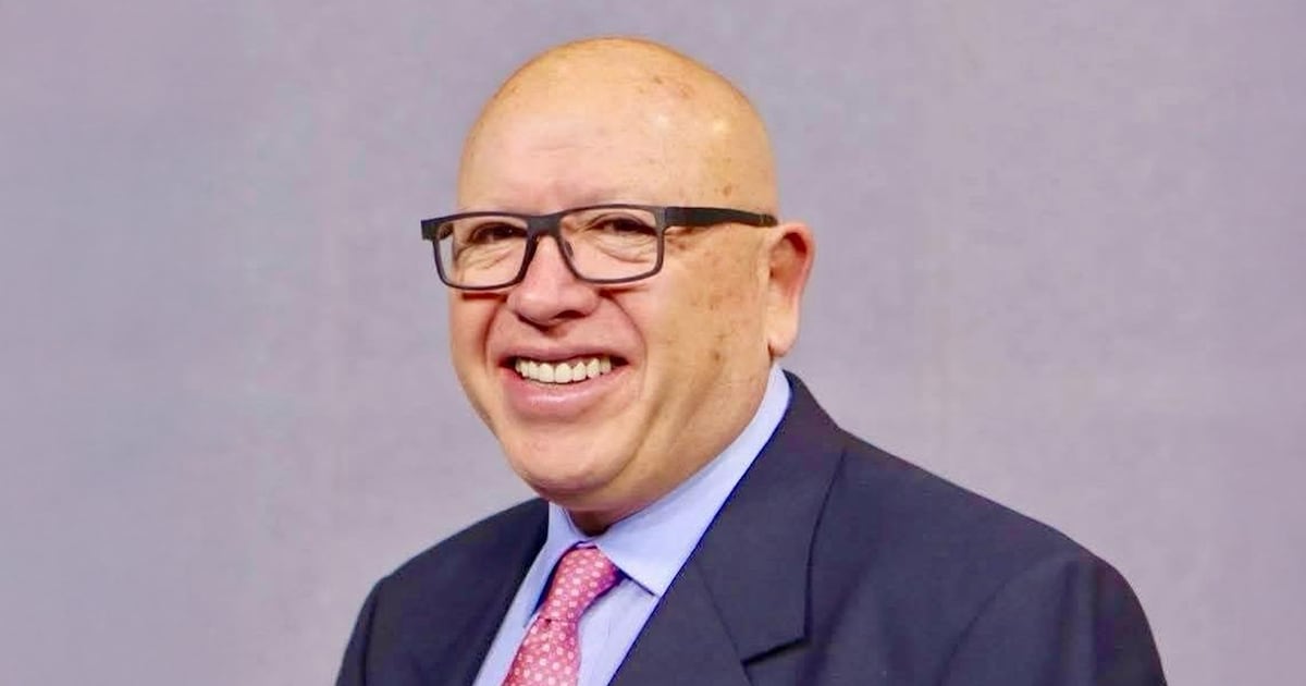 Isidro Pastor, exdirigente del PRI en Edomex, sale de prisión tras ser acusado de corrupción