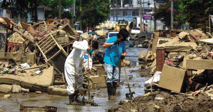 Gobierno entrega segundo apoyo a los damnificados