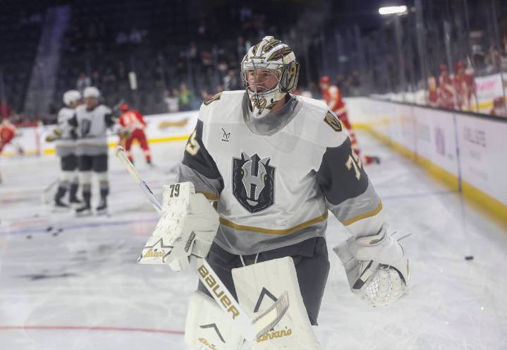 Carter Hart wins first start with Silver Knights since acquitted