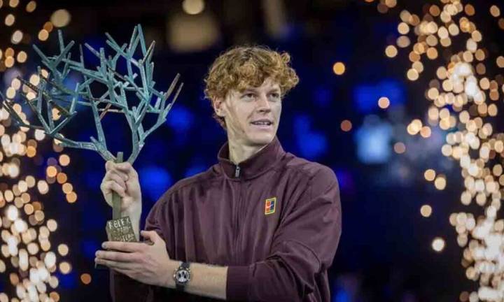 Sinner se consagró campeón en el Masters de París y vuelve a ser el número 1 del mundo