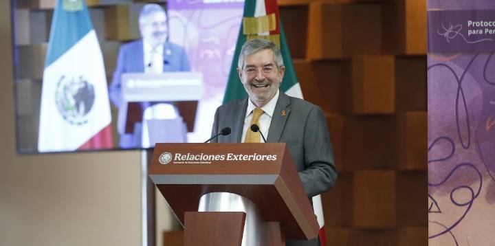 Inadmisible, cualquiera forma de violencia contra las mujeres: Juan Ramón de la Fuente